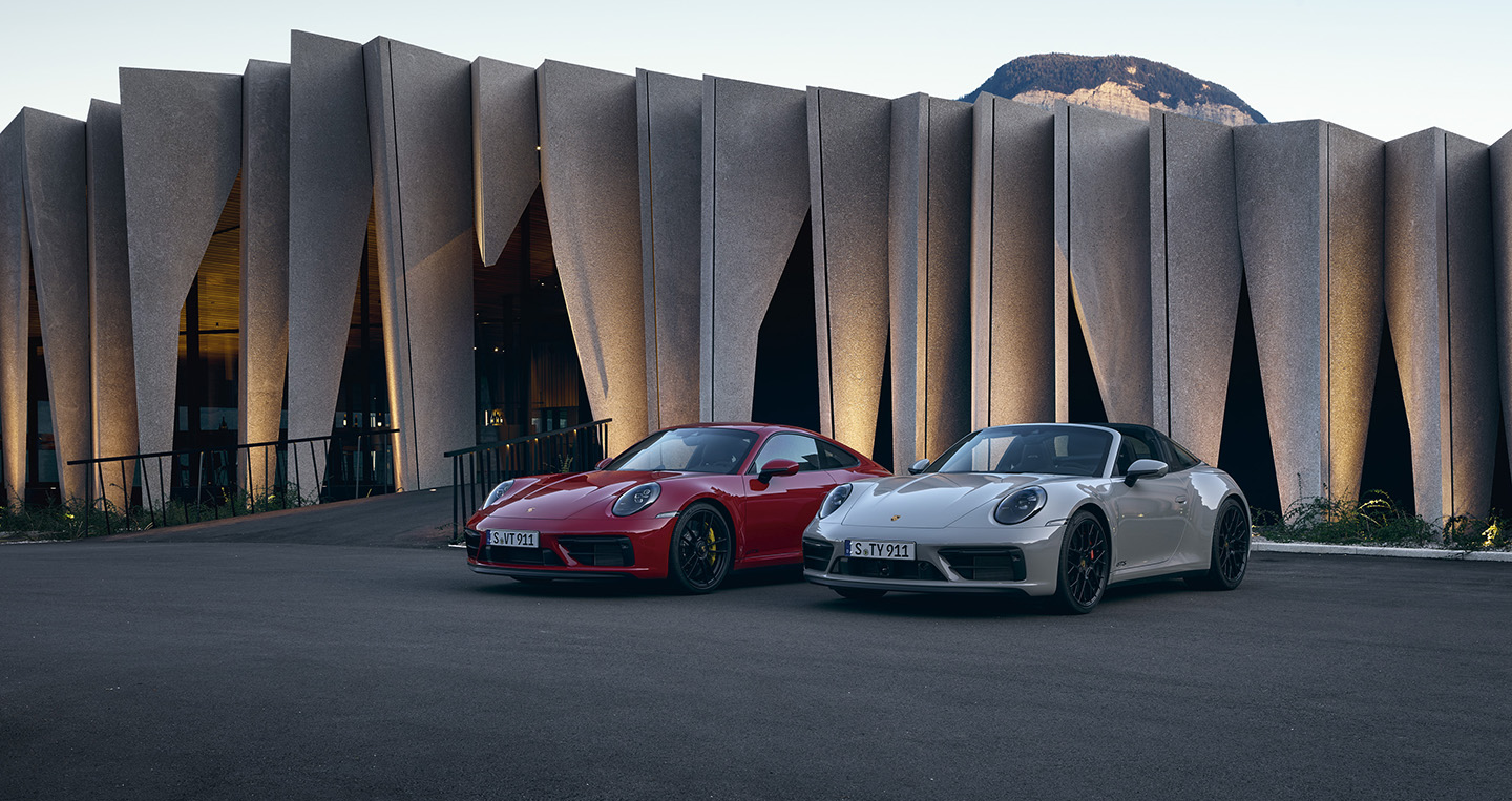 Porsche 911 GTS thêm loạt phiên bản mới, giá từ 8,820 tỷ đồng tại Việt Nam